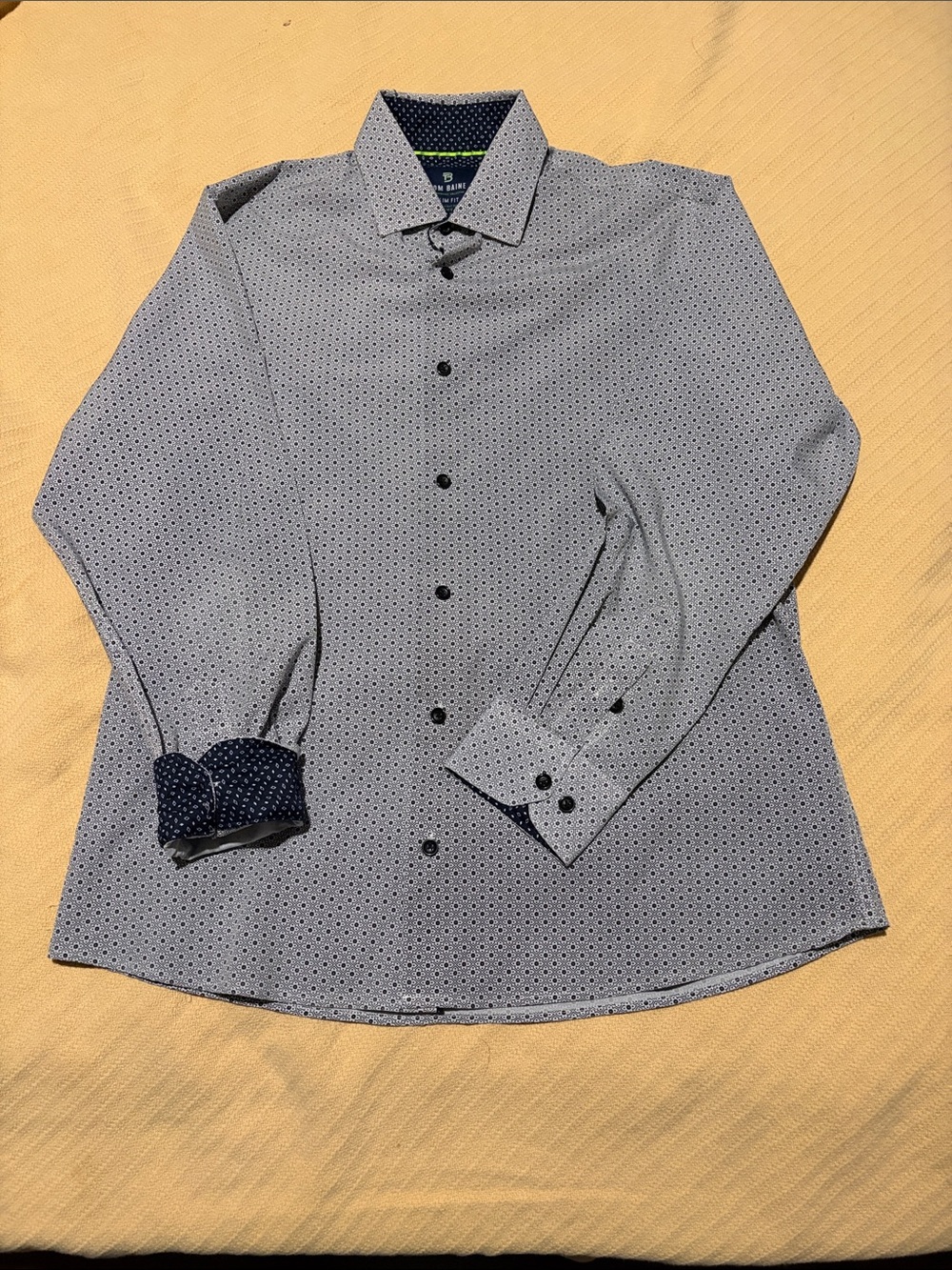 Men's Light Blue Micro-Pattern Long-Sleeve Dress Shirt. NWOT